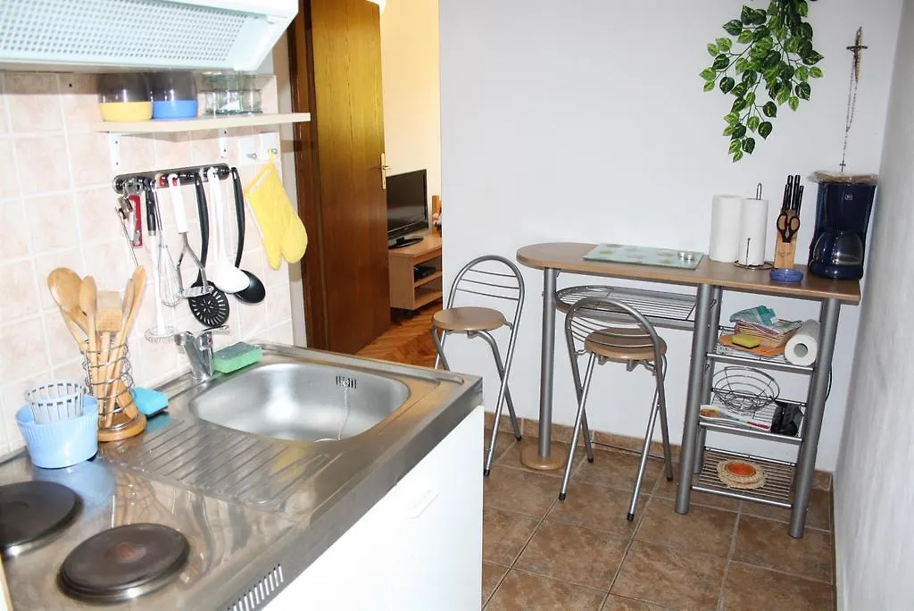Apartment Starman Malinska 0*,